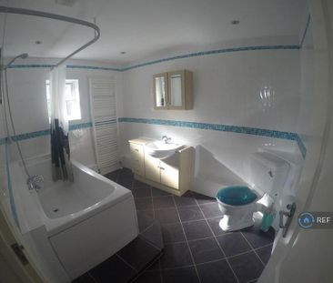 1 bedroom in a house share to rent - Photo 6