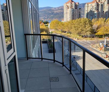 2 bed + den/2 bath at Ellis Parc - Photo 1