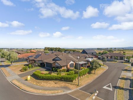 Stunning Family Home in Papamoa - Photo 5