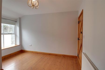 2 bedroom semi-detached house to rent - Photo 3