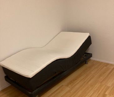 Delvis möblerat rum till kvinnlig student - Photo 4