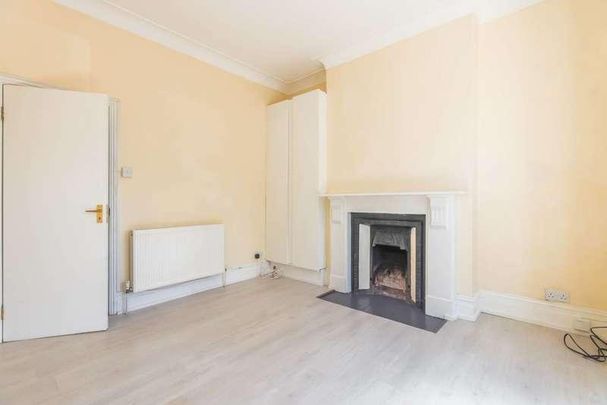 Weston Park, London, Crouch End, N8 - Photo 1