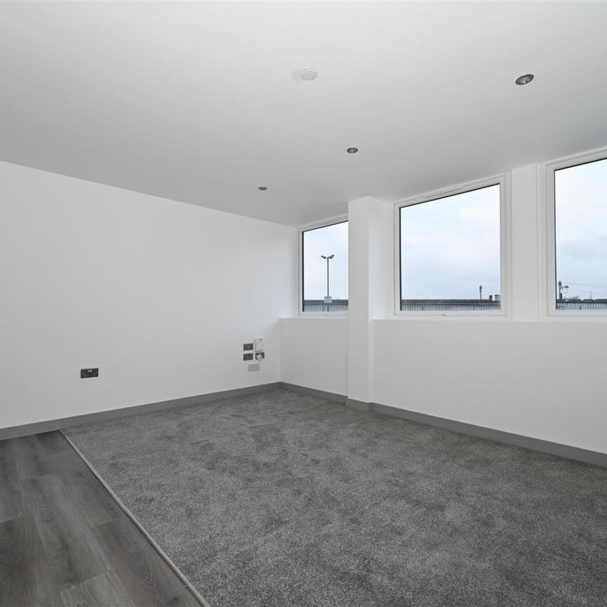 1 bedroom Flat To Let - Photo 1