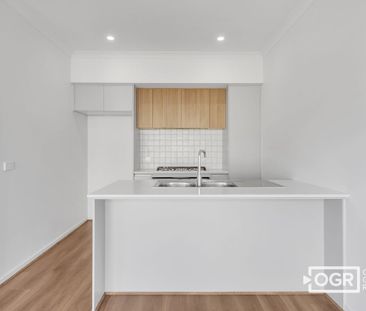 STYLE AND COMFORT! - Photo 1