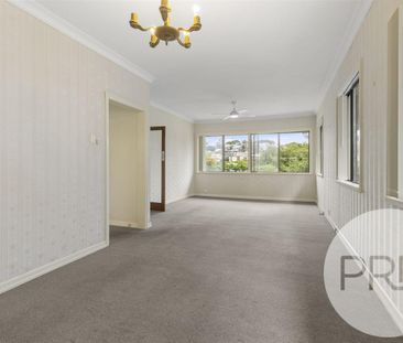 FAMILY HOME IN IDEAL CLAYFIELD POSITION! - Photo 1