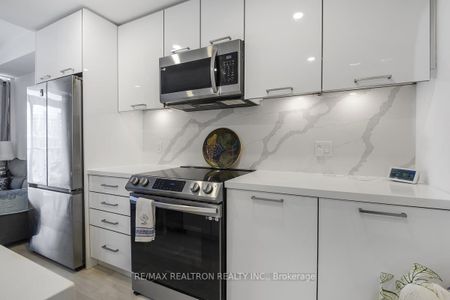 For Lease - 415 Sea Ray Avenue Unit# 330, Innisfil, Ontario - Photo 2