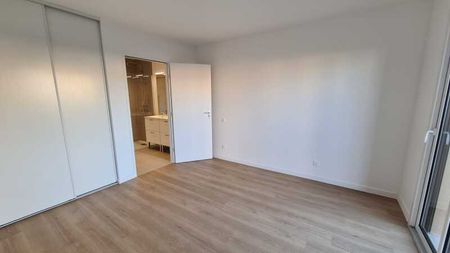 Location Maison 116 m² - Photo 4