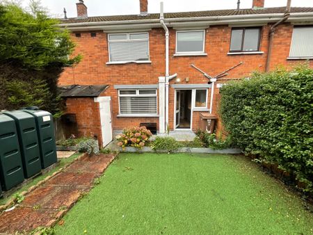 18 Erinvale Drive, Belfast, BT10 0GE - Photo 3