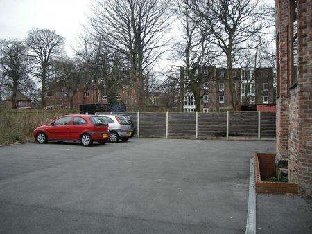 Flat 4 31, Wellington Road, Manchester, M16 - Photo 5