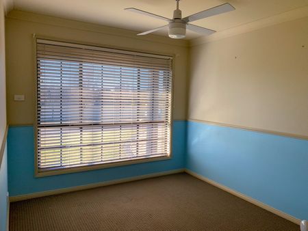5 Treefern Close, 2320, Aberglasslyn Nsw - Photo 4