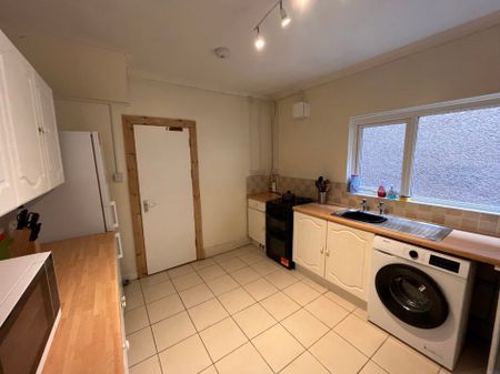 Kinley Street, Swansea, SA1 - Photo 3