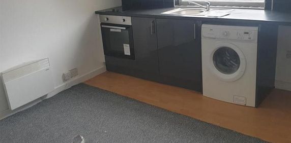 Studio to rent - Photo 2