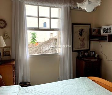 Casa com 3 quartos e 170m² para alugar em Auxiliadora, Porto Alegre. - Photo 1