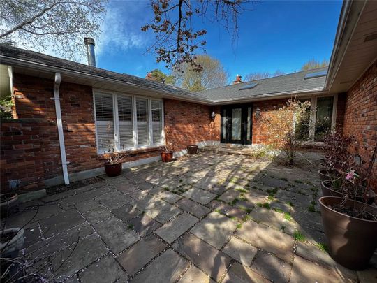 For Lease - 2301 Bennington Gate, Oakville, Ontario - Photo 1