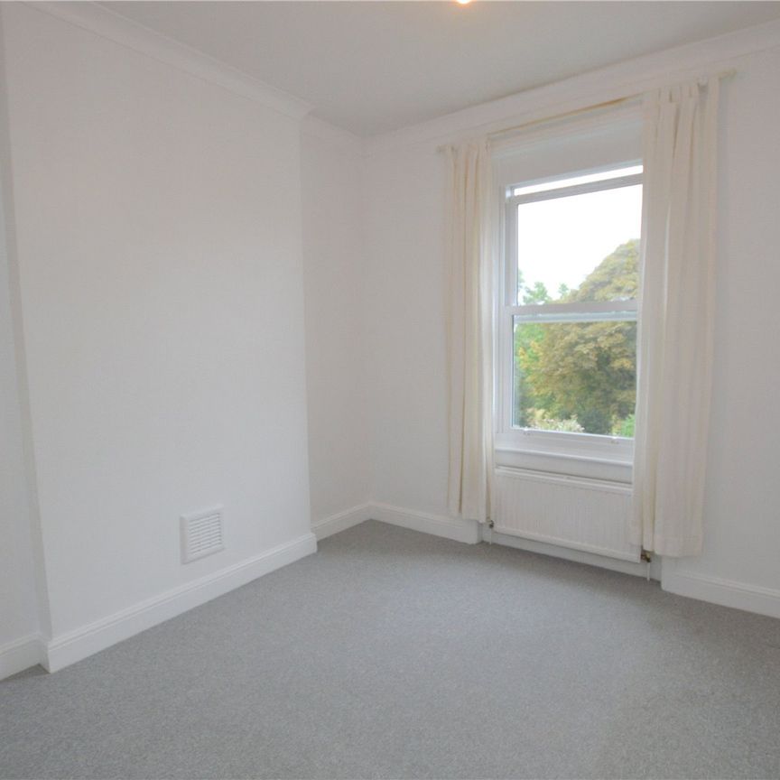 Manor Park, London, SE13 - Photo 1