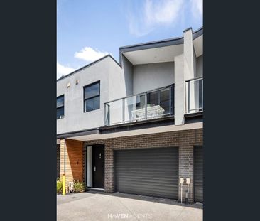 DOUBLE STOREY TOWNHOUSE - CUTTING EDGE, SPACIOUS, LOW MAINTENANCE L... - Photo 3