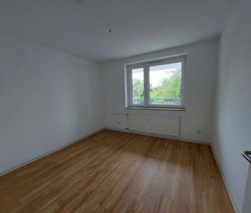 Vollmodernisierte Familienwohnung mit neuem Bad - "Freie Scholle eG" - Photo 3