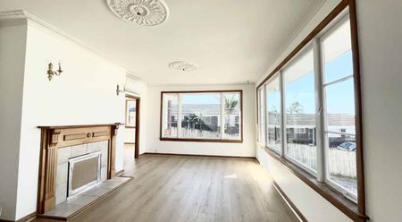 Mt Roskill, 4 bedrooms - Photo 2