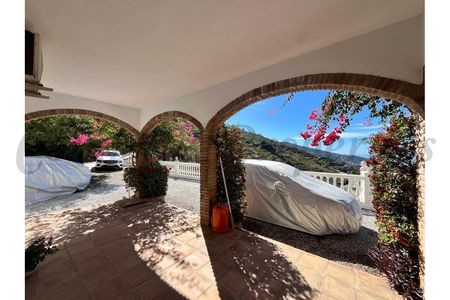 Country Property in Árchez, Inland Andalucia at the foot of the mountains - Photo 5