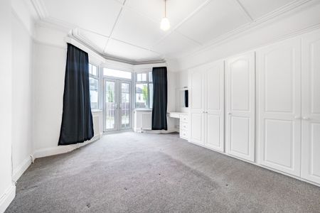 Woodside, London, SW19 - Photo 2