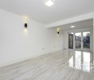 3 bedroom terraced house to rent - Photo 3