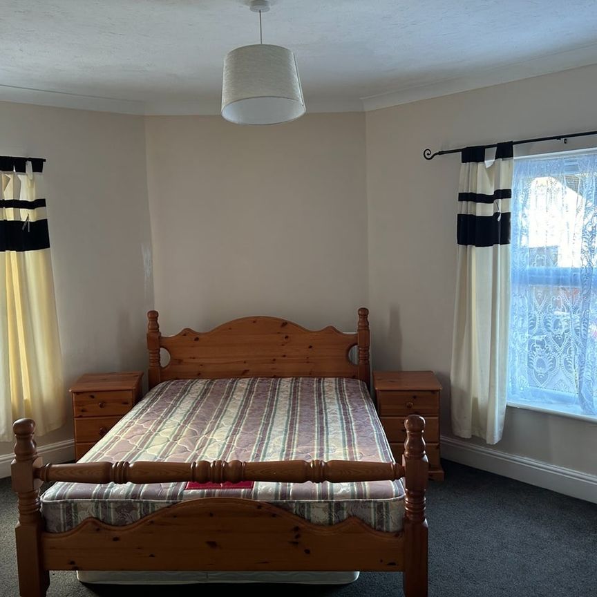 2 Bed Flat, The Old Bakery, LU1 - Photo 1