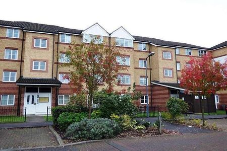 Peatey Court, Princes Gate, High Wycombe, Buckinghamshire, HP13 - Photo 2