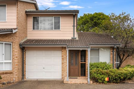 2-Bedroom Townhouse in a Convenient, Central Location - Photo 5