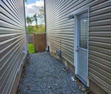 For Lease - 182 ESTHER Crescent, Thorold, Ontario - Photo 6