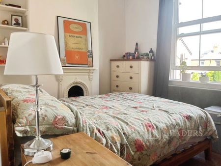 2 bedroom mid-terrace to rent Old Oak Street, Manchester, M20 - Photo 5