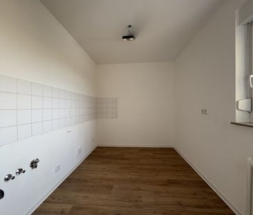 Frisch renovierte 4,5-Zimmer-Wohnung, nur mit Wohnberechtigungsschein - Foto 3