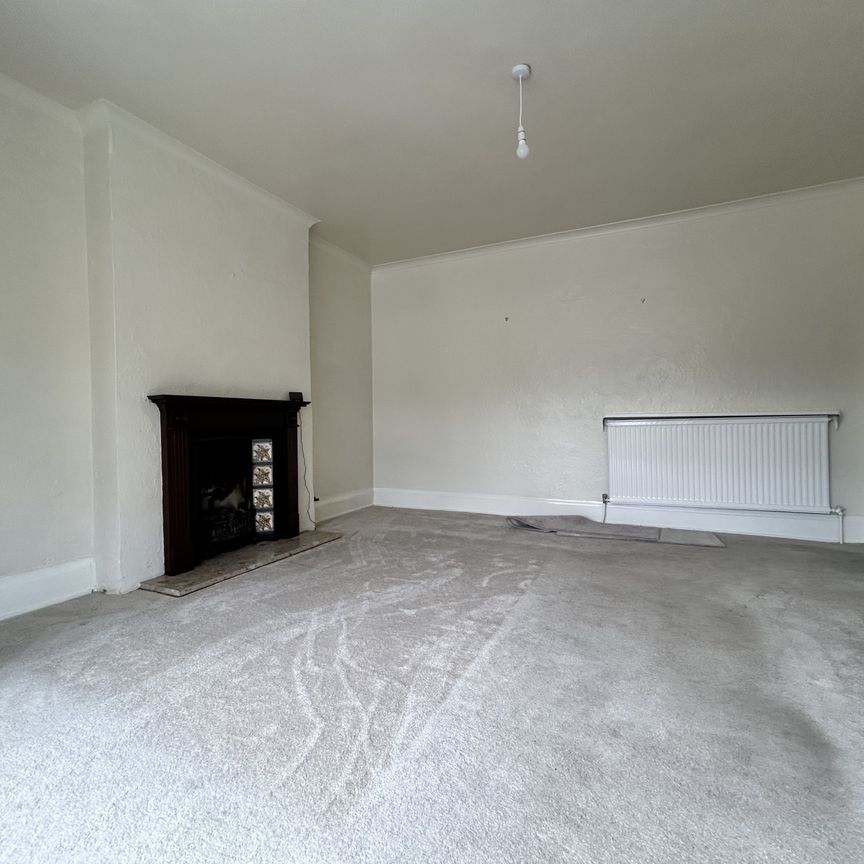 Knighton Road, Leicester - Photo 1