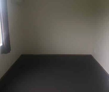 NICE AND TIDY AND READY TO GO: - Photo 1