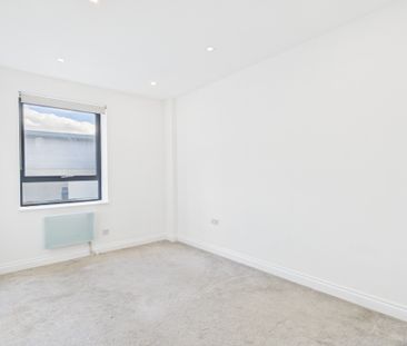 16 Elmfield Road, Bromley, BR1, London - Photo 3