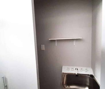 Popular townhouse in a great location - Photo 3