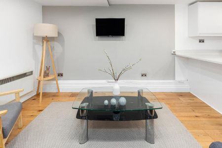 2 bedroom flat to rent - Photo 2