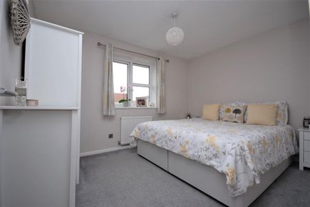 2 bedroom semi-detached house to rent - Photo 2