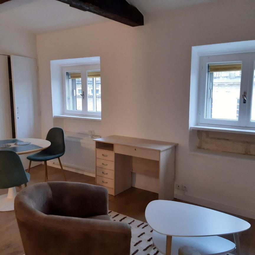 Location Appartement 1 pièce 33m² BORDEAUX 33000 - Photo 1