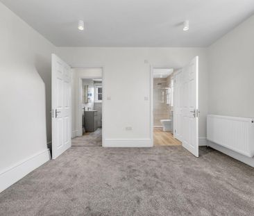 2 bedroom Flat To Let - Photo 5