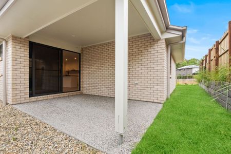 Contemporary Family Living in Sought-After Burpengary – Spacious 4-Bedroom Home with Double Garage - Photo 2