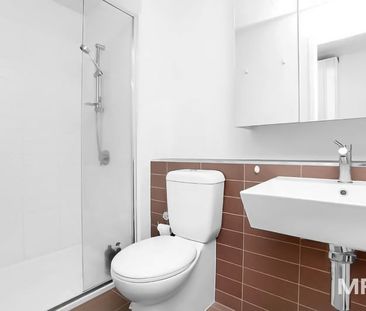 3406/220 Spencer Street, Melbourne - Photo 3