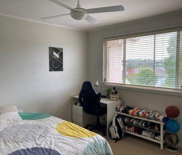 MODERN LOW MAINTENANCE HOME - Photo 3