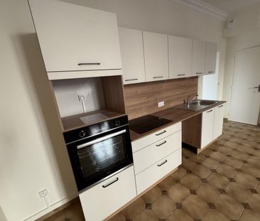 A LOUER APPARTEMENT T3 ENTIEREMENT RENOVÉ HYPER CENTRE D'ANGERS - Photo 6