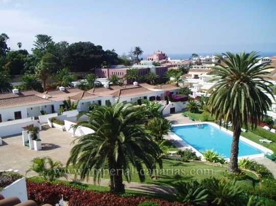 Precioso Estudio con gran Terraza y jardin privado y piscina comunitaria climatizada - Photo 1