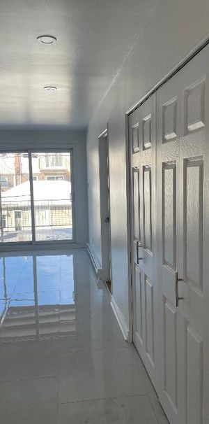 Grand 5 ½ entièrement rénové à Longueuil – Disponible maintenant! - Photo 1