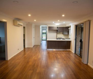 THREE BEDROOM HOME IN GREAT LOCATION! - Photo 1