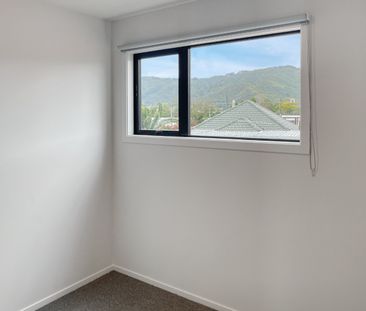 Townhouse Living - Photo 2