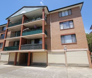 Immaculate 2 Bedroom Meriton Apartment - Photo 6