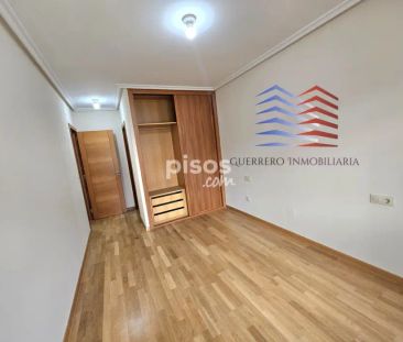 Dúplex en alquiler en Calle del Río Limia - Foto 1