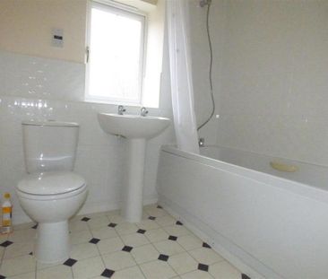 2 bedroom end of terrace house to rent - Photo 6